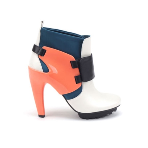 UNITED NUDE Cream & Orange Sculptural Heel Booties – EU 37 * - Picture 1 of 12